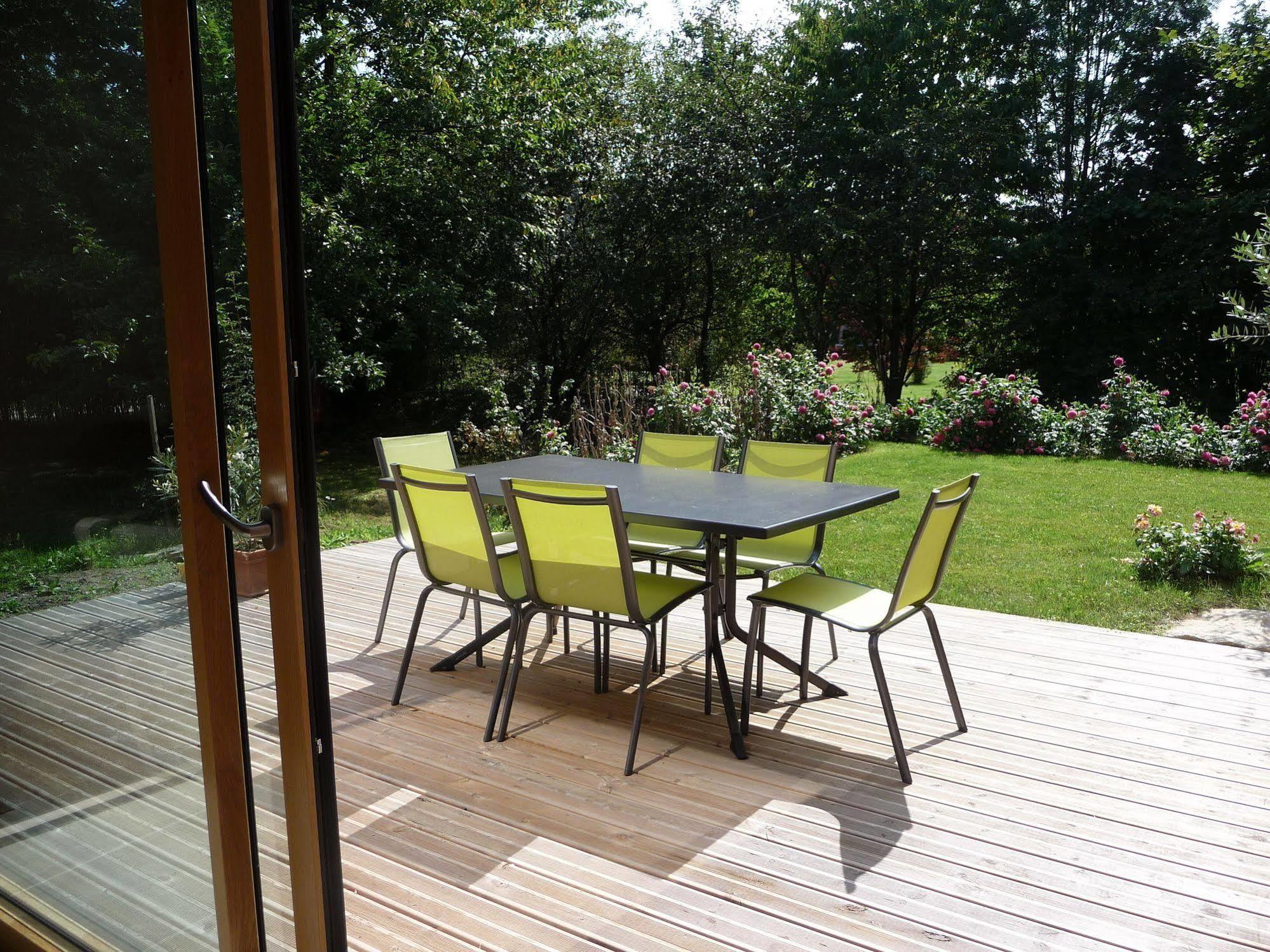 Le Jardin Aux Oiseaux Bed & Breakfast Ferel Exterior photo