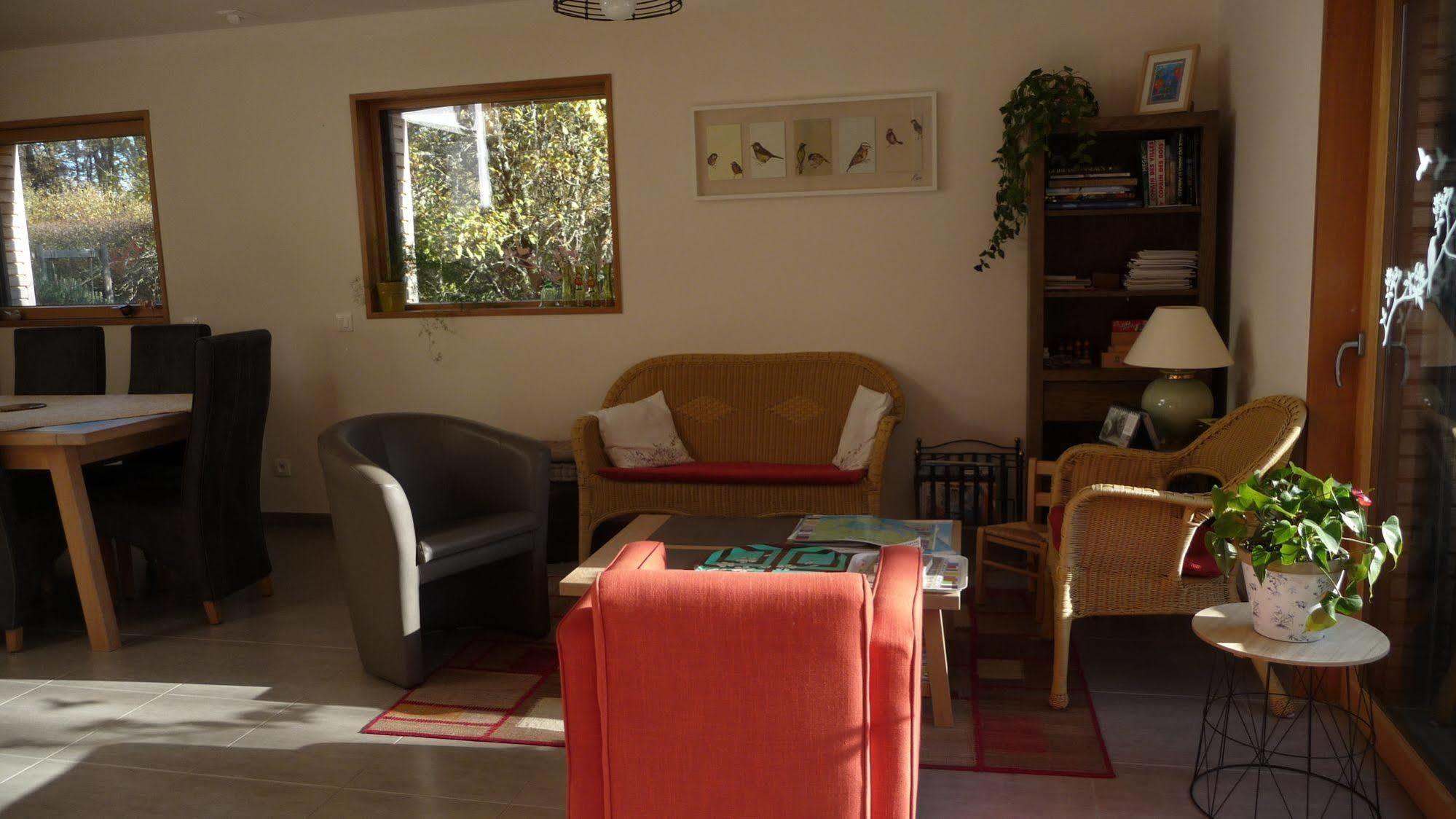 Le Jardin Aux Oiseaux Bed & Breakfast Ferel Exterior photo