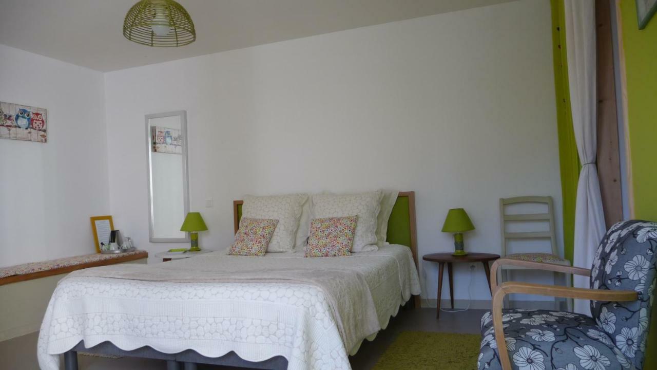 Le Jardin Aux Oiseaux Bed & Breakfast Ferel Exterior photo